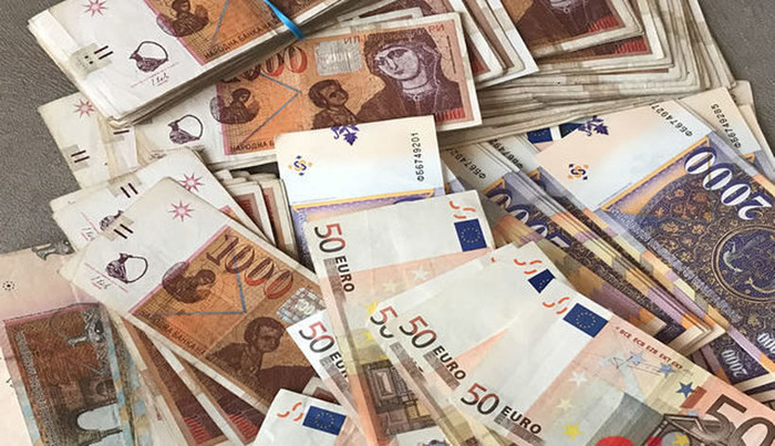 86309568-resize-820x0x100-275954