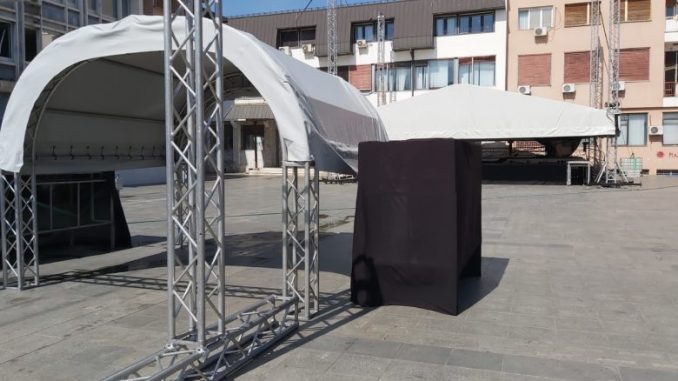 slika-1-scena-makfest-1-780x470-678x381