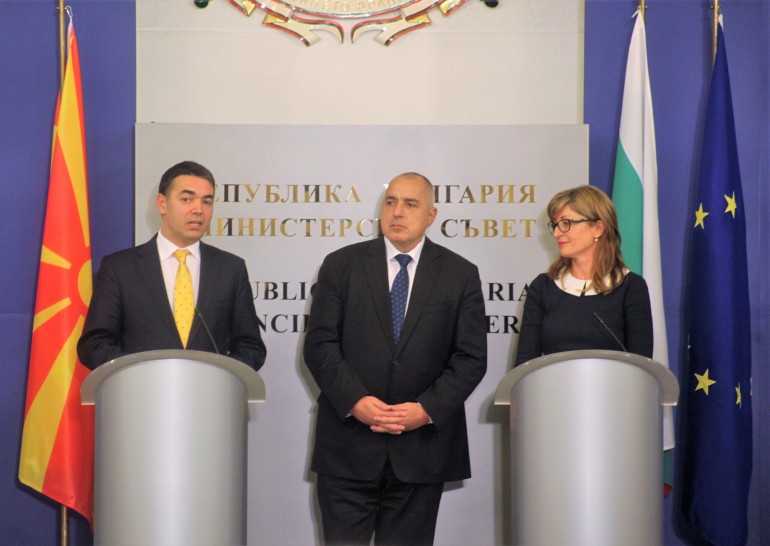 60db18bf6d7d42aca8b7cf8b5e9bfe86_w770