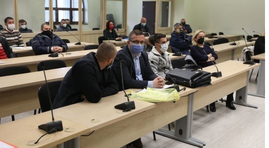 sudenje prostesti monstrum