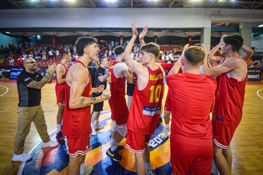 Makedonija-pozdrav-juniori