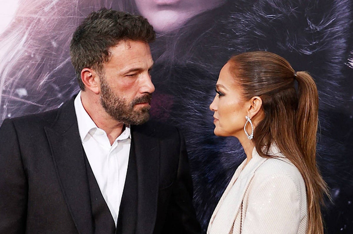 jennifer-lopez-and-ben-affleck-looked-super-tense-3-1165-1683914066-0_dblbig