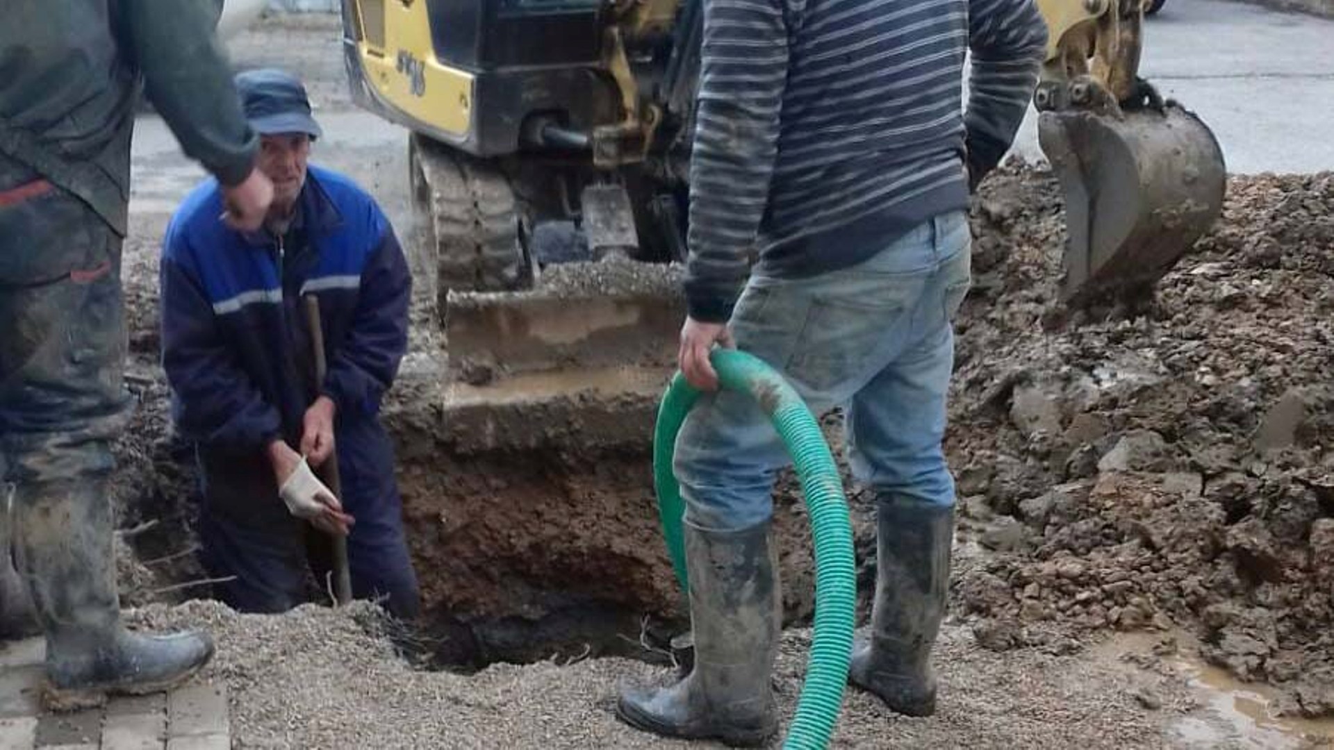 vodovod_cevka defekt