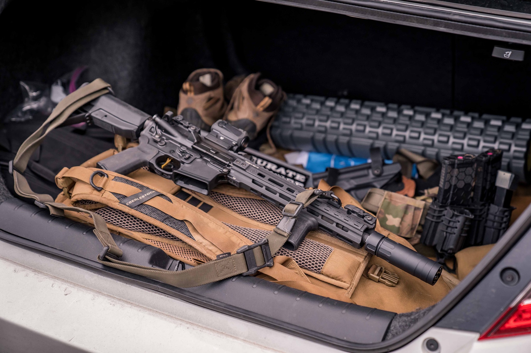 oruzje bagaznik gepek