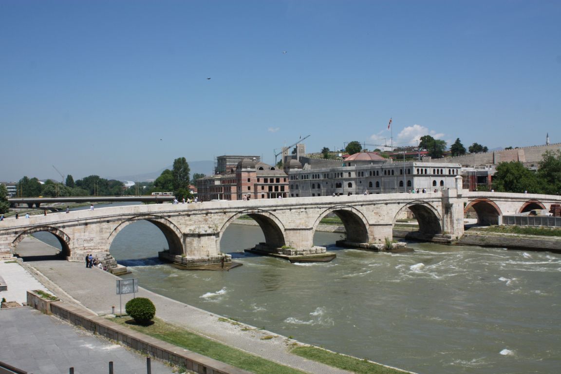 vardar-river-skopje-republic-of-macedonia1152_12946950433-tpfil02aw-16969