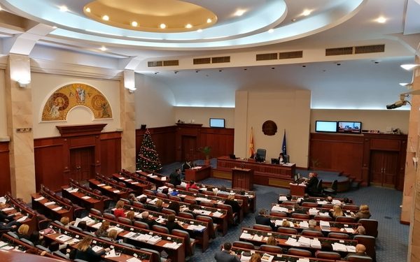 Sobranie-vnatre-600x375