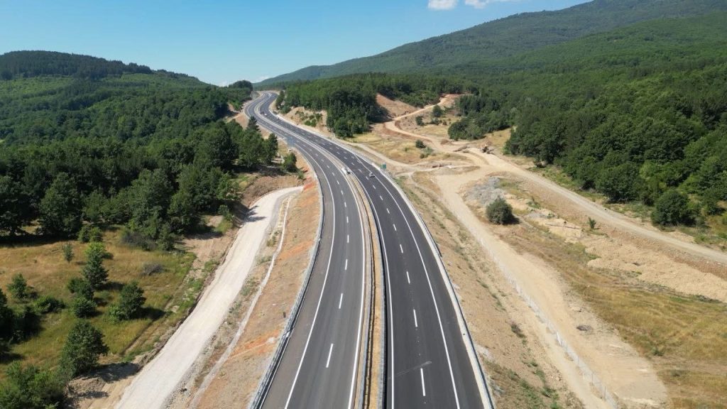 avtopat ohrid kicevo