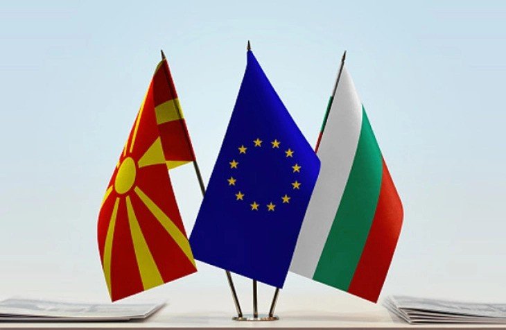 north_macedonia_bulgaria_flags