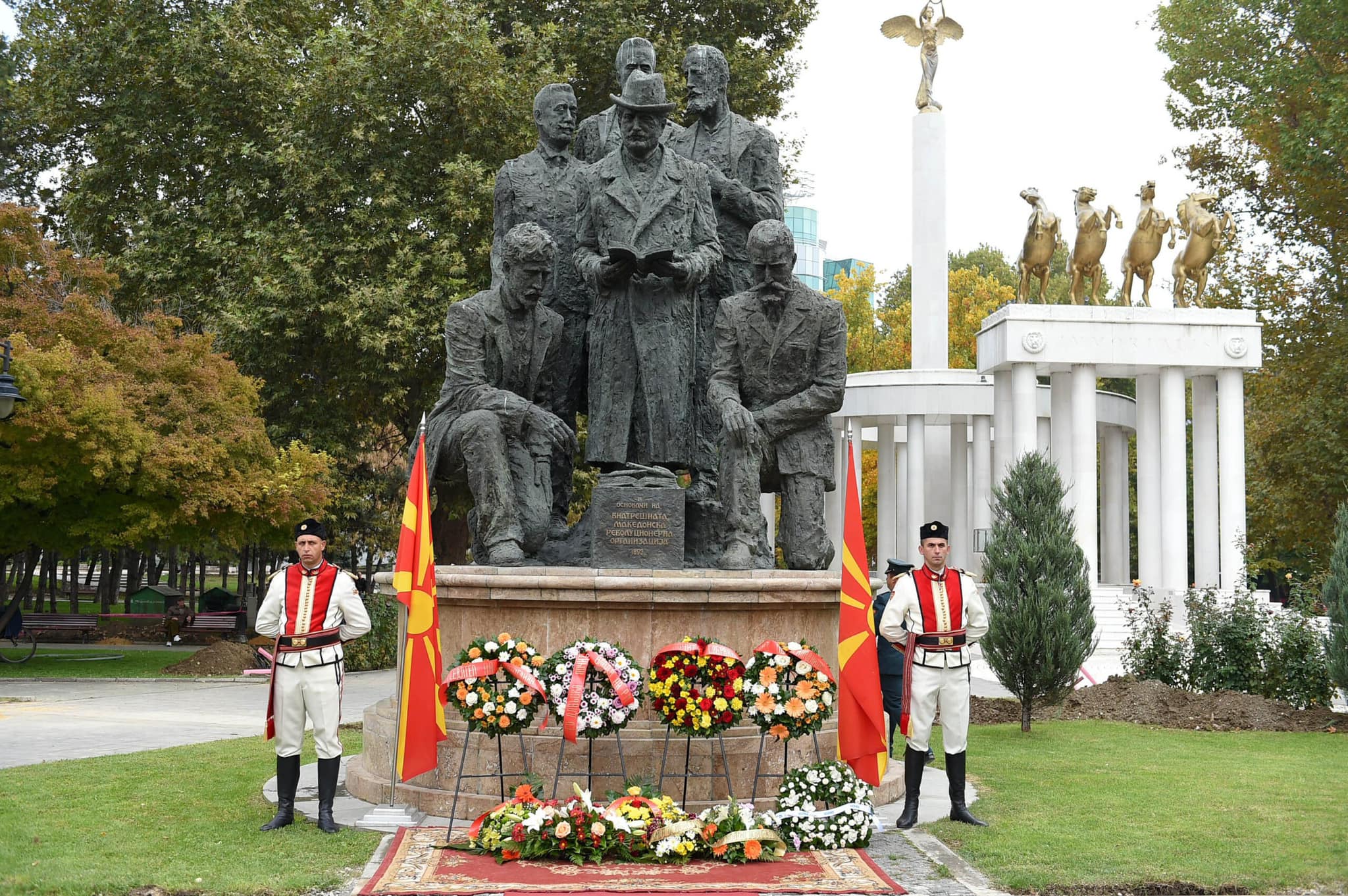 spomenik vntersna revoluceonerna organizacija