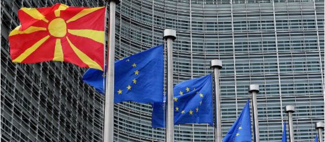 makedonija_eu_znaminja_01-pfwn9dyyp6pak6cb3vnqy8e3nkz6myaje2qsacqjd4