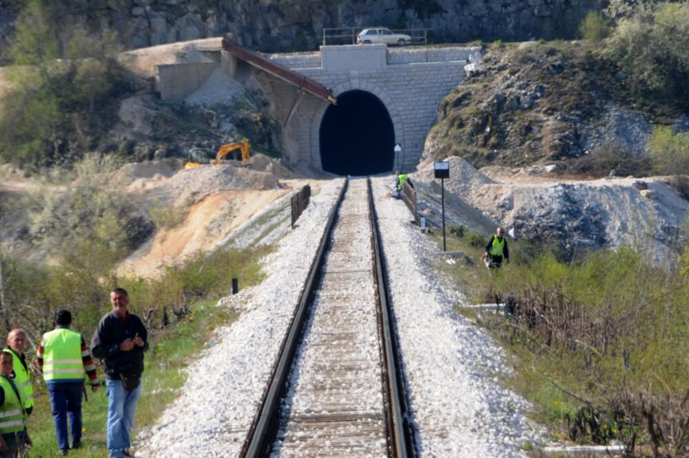 zeleznicka pruga tunel