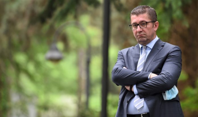 hristijan-mickoski-liderska-kaj-pendarovski-18maj20-meta-696x487