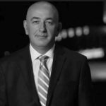 Почина Арсим Зеколи, поранешен амбасадор и политички аналитичар arsim-zekoli