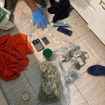Во стан во Скопје пронајдени над 11 килограми марихуана и кокаин, пријавени две лица droga-pretres