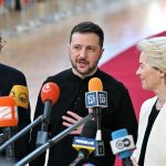 Зеленски бара Европа да ѝ помогне на Украина: Во спротивно, 20 милиони Украинци ќе дојдат во Европа zelenski-fonder lejn-kosta-eu-samit
